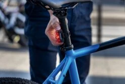 Sigma Infinity Mit Akku Für USB-Ladegerät 14 Sigma Infinity Mit Akku Für USB-Ladegerät -Fahrradteile Geschäft Sigma Batterieruecklicht Rueckleuchte Infinity USB Akku 15200 4016224152001b