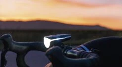 Sigma Aura-80 Mit Akku Für USB-Ladegerät 22 Sigma Aura-80 Mit Akku Für USB-Ladegerät -Fahrradteile Geschäft Sigma Frontleuchte Batterieleuchte LED Akku Aura 80 Lux USB 17800 4016224178001 070 28037i 1